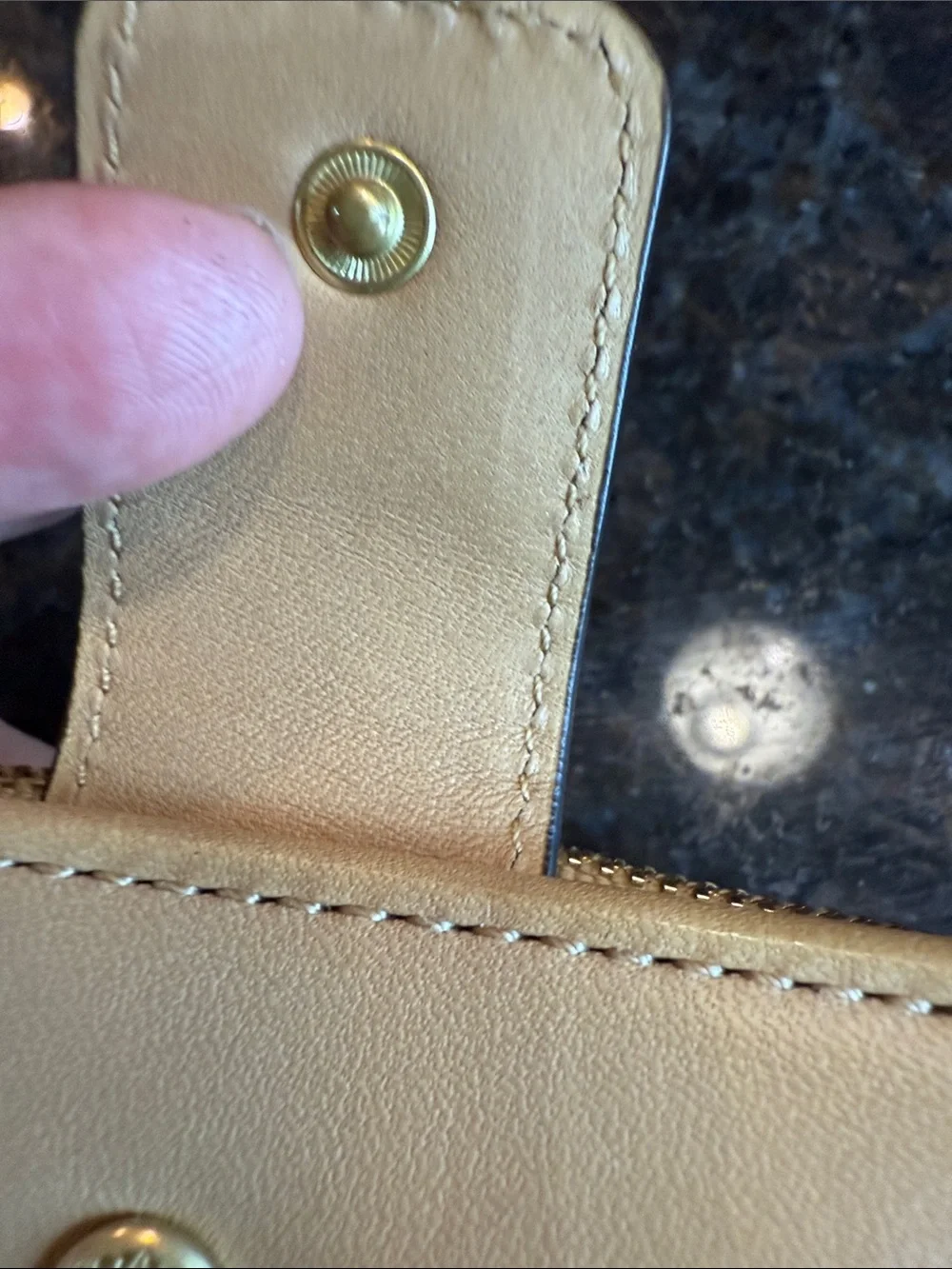 Vintage Coach Light Tan Leather Zip Wallet with Gold Hardware-EUC
